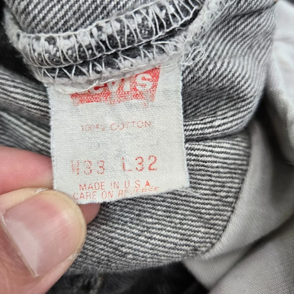 VINTAGE Levi's 501 Men Jeans 33x32 Gray Denim Straight Original Button Fly READ